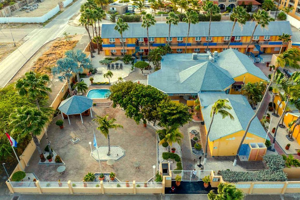 Hotel MVC Eagle Beach Palm Beach Esterno foto